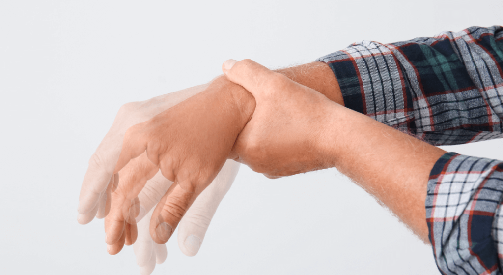 Tremor das mãos da doença de Parkinson é indicação da prática do tai chi chuan.