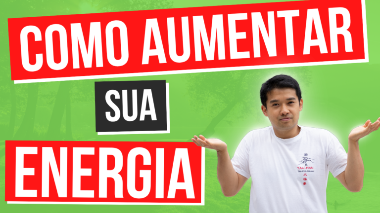 André Leung demonstrando movimento de Tai Chi Chuan ao ar livre para aumentar a energia vital segundo a Medicina Chinesa